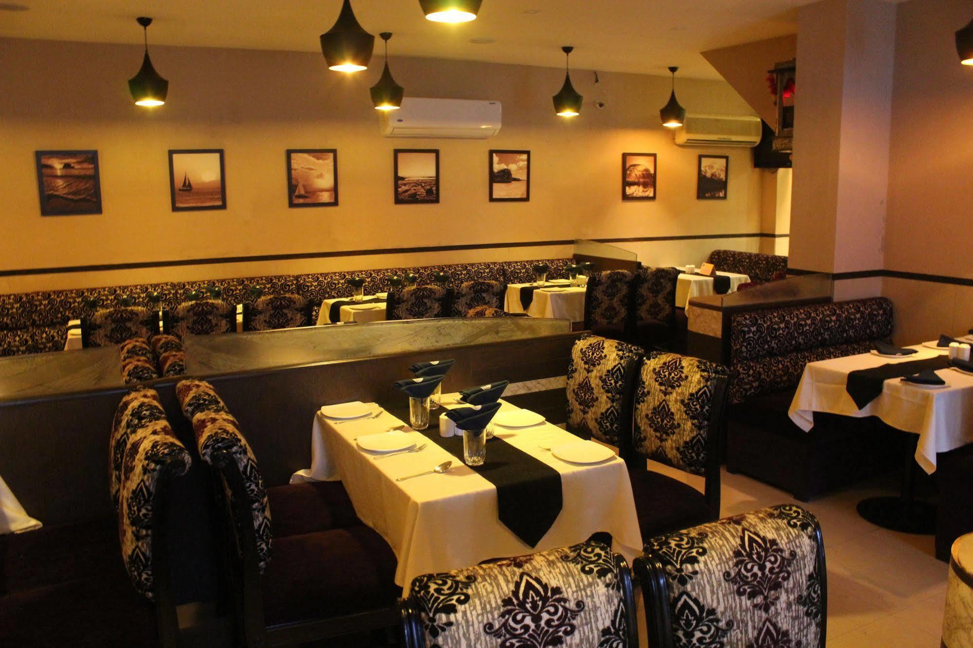 Hotel Galaxy Mumbai Kültér fotó