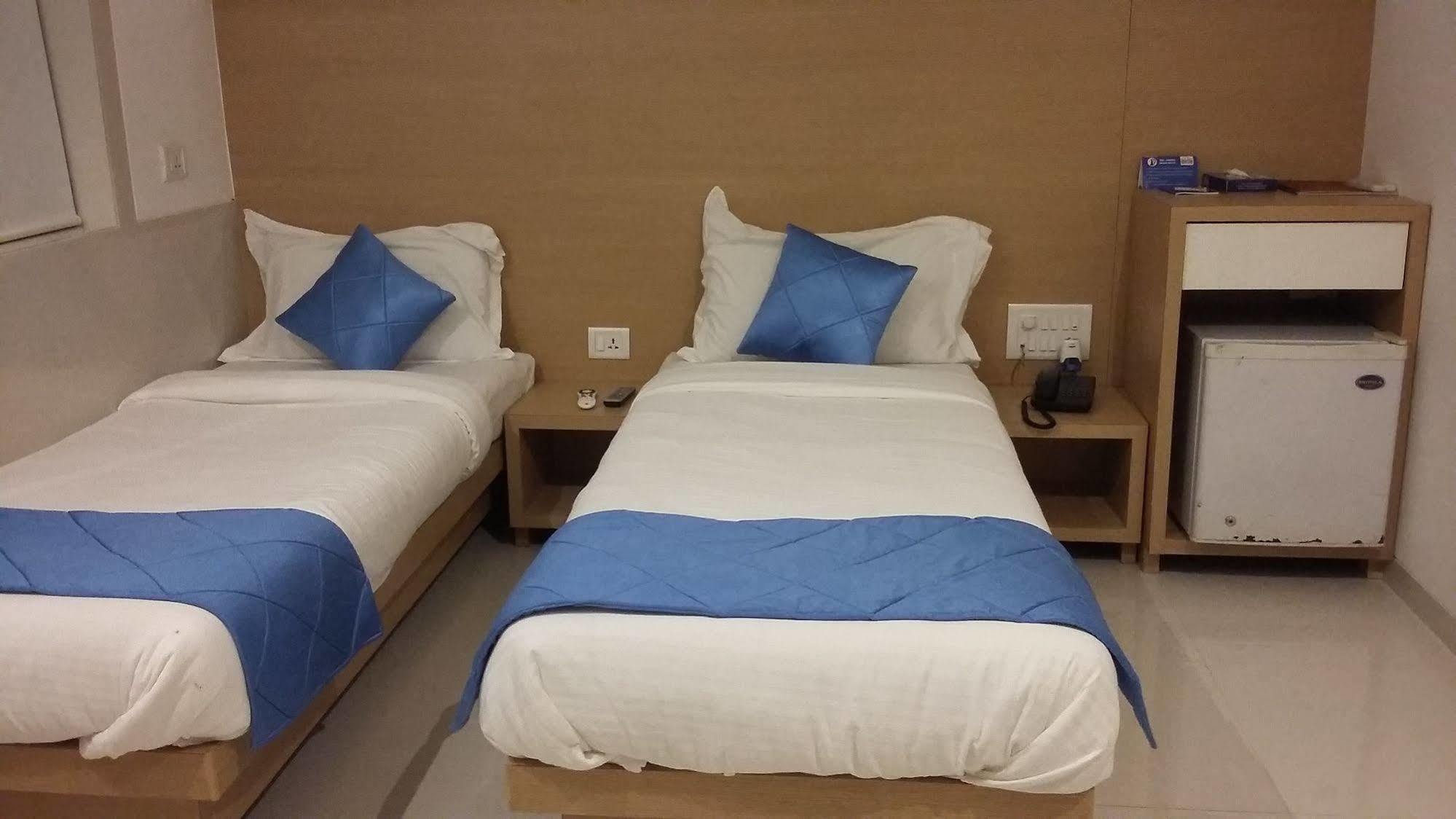 Hotel Galaxy Mumbai Kültér fotó