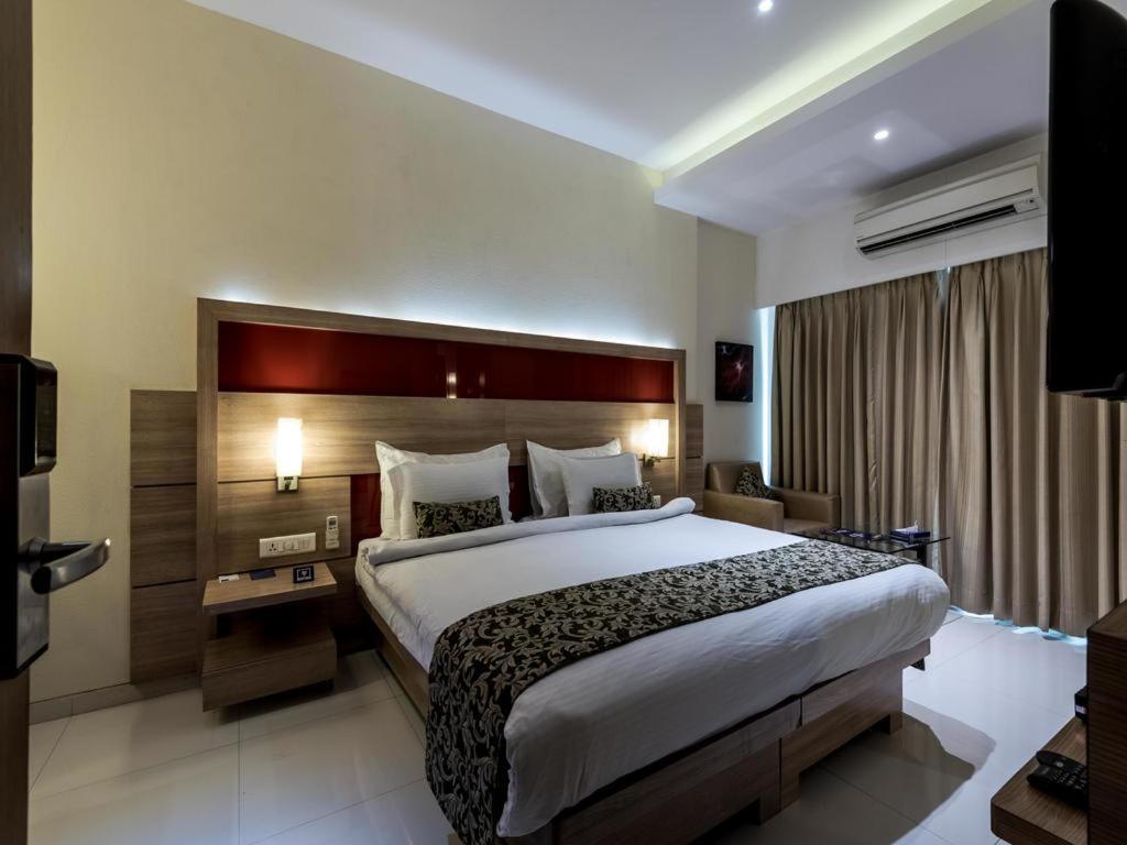 Hotel Galaxy Mumbai Kültér fotó